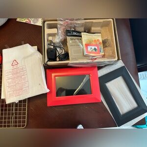 NWT Digital Photo Frame